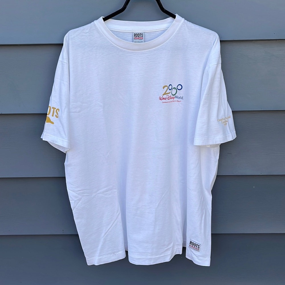Vintage Walt Disney T-Shirt / Roots Athletics / 1999-2000